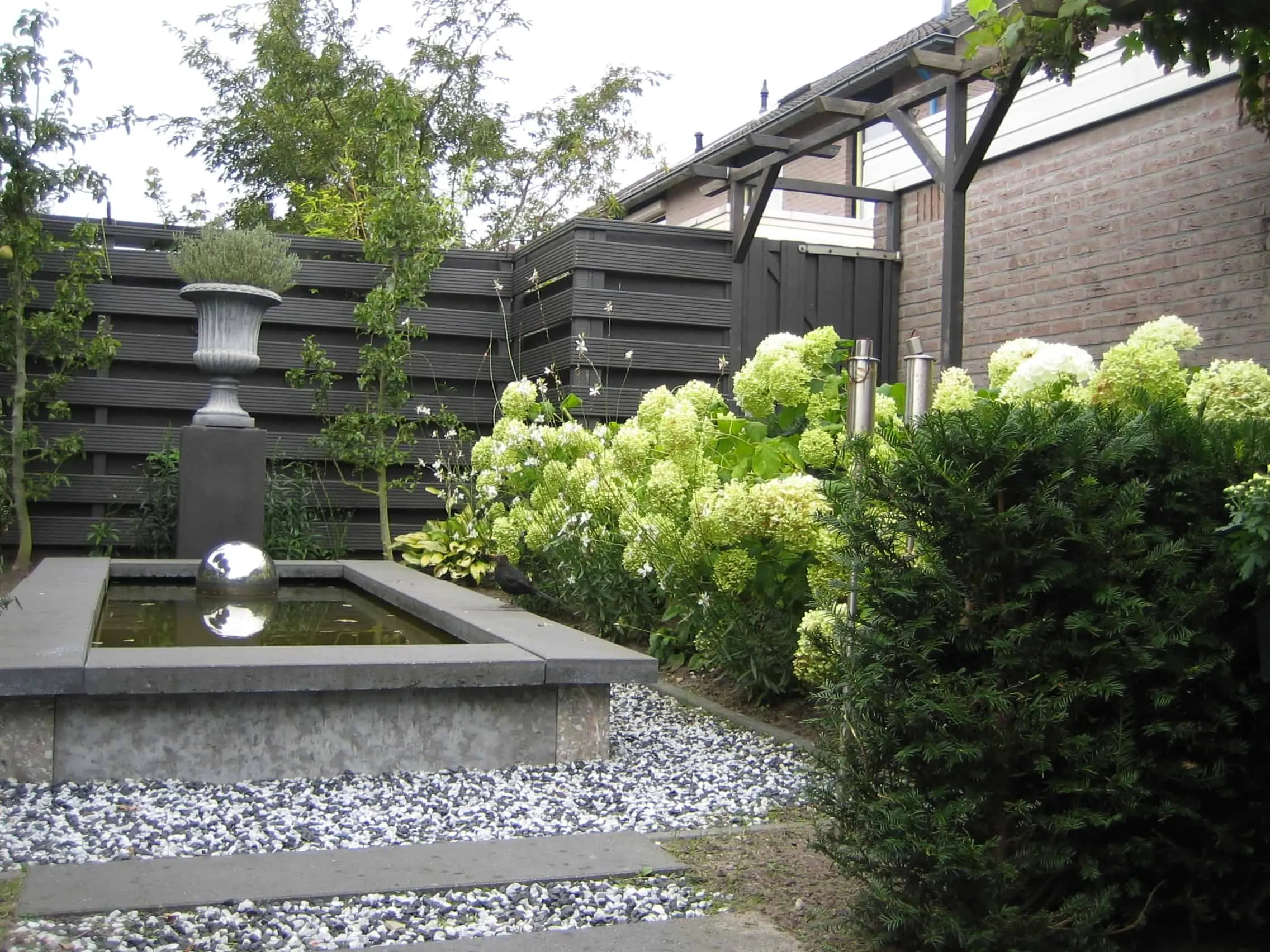 Vledder – Strakke Moderne tuin